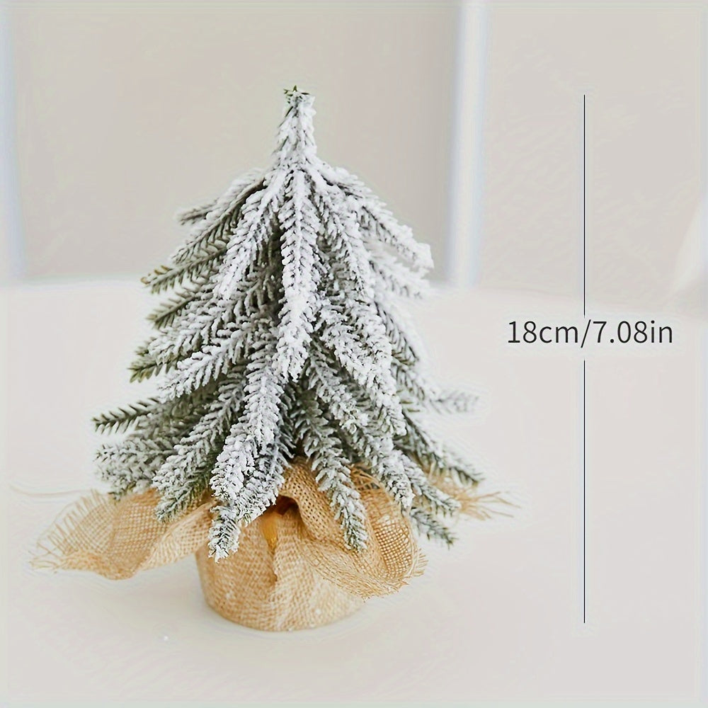 Weißer Mini Weihnachtsbaum, Tischdekoration, festlich